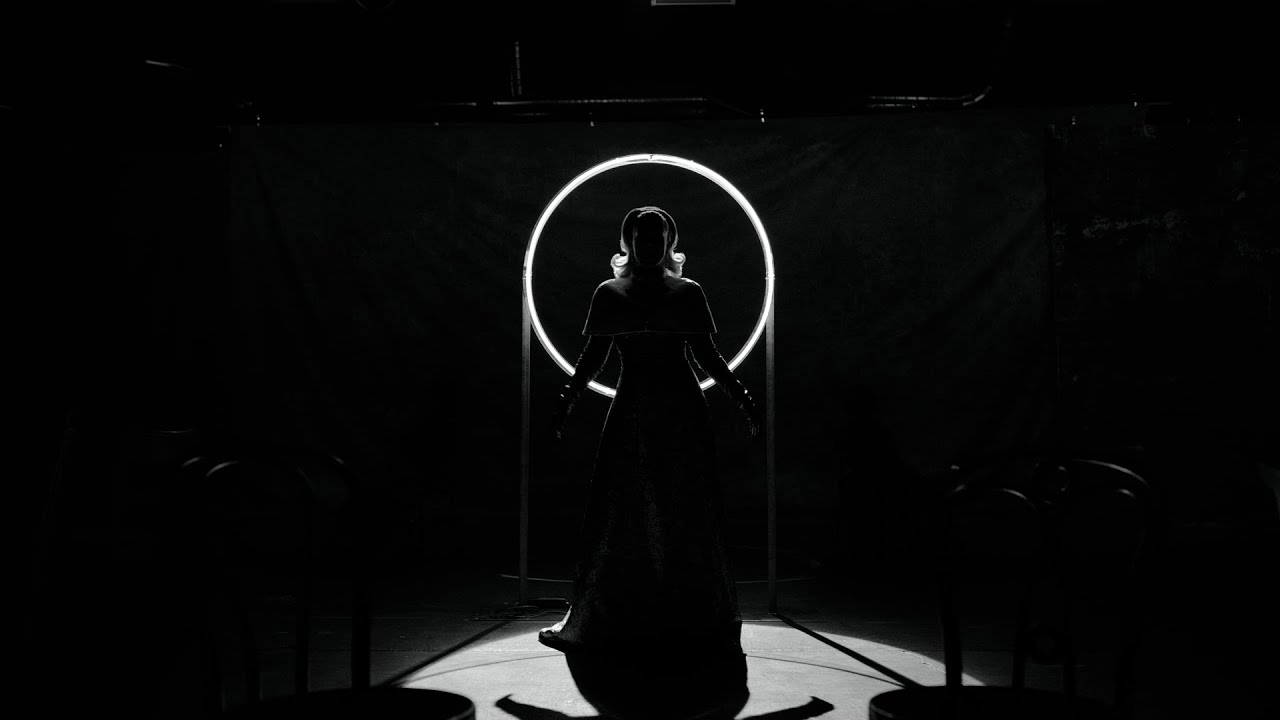 Adele – Oh My God (Clip)