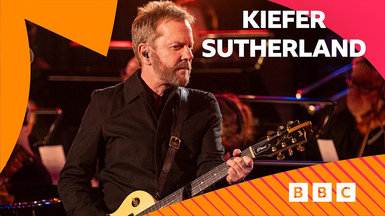 Kiefer Sutherland – In The Air Tonight (Phil Collins cover) in the Radio 2 Piano Room