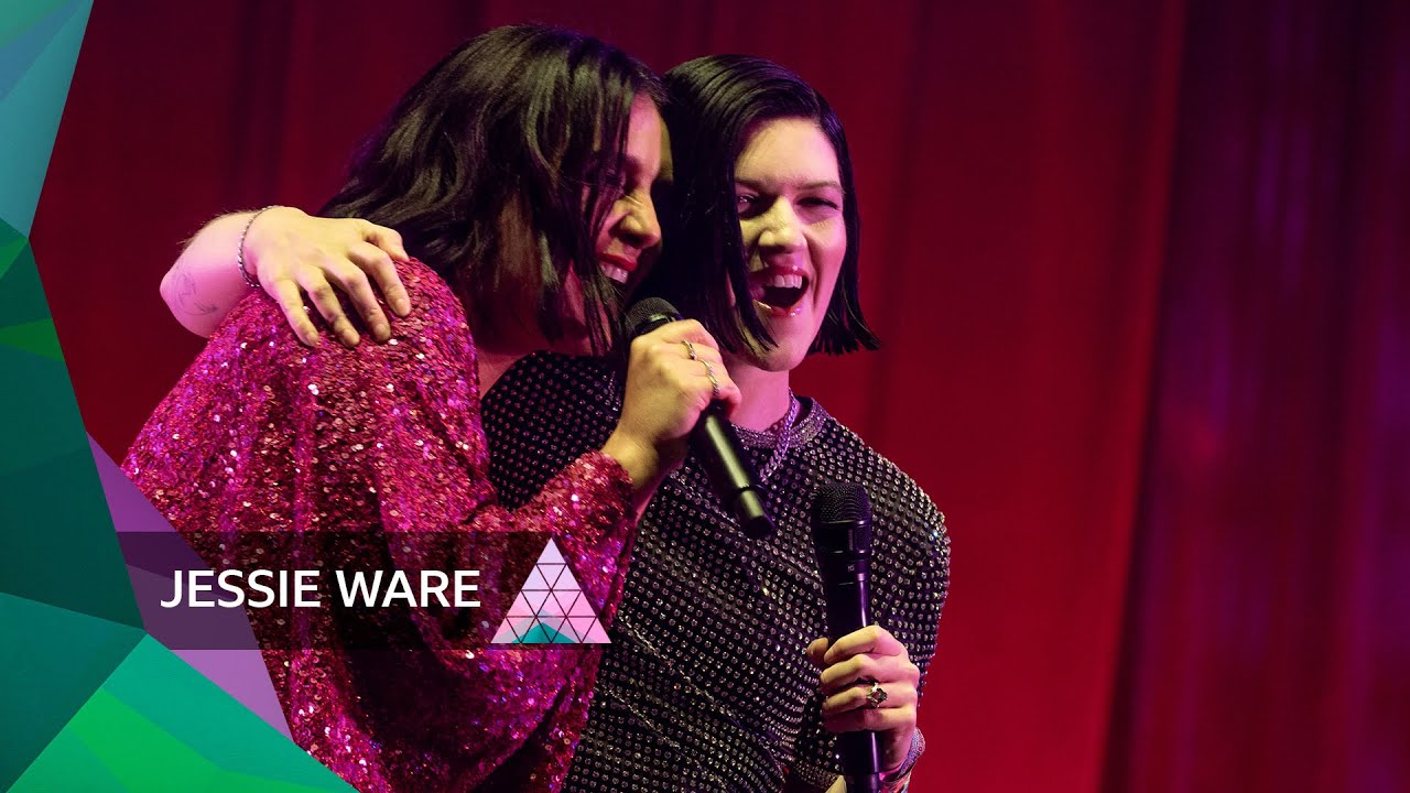 Jessie Ware – Lift You Up (feat. Romy) (Glastonbury 2024)