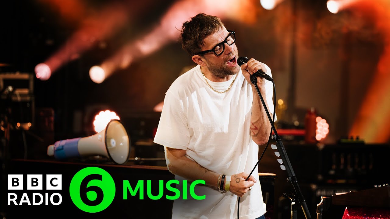 Blur – Colin Zeal (6 Music Live Session)