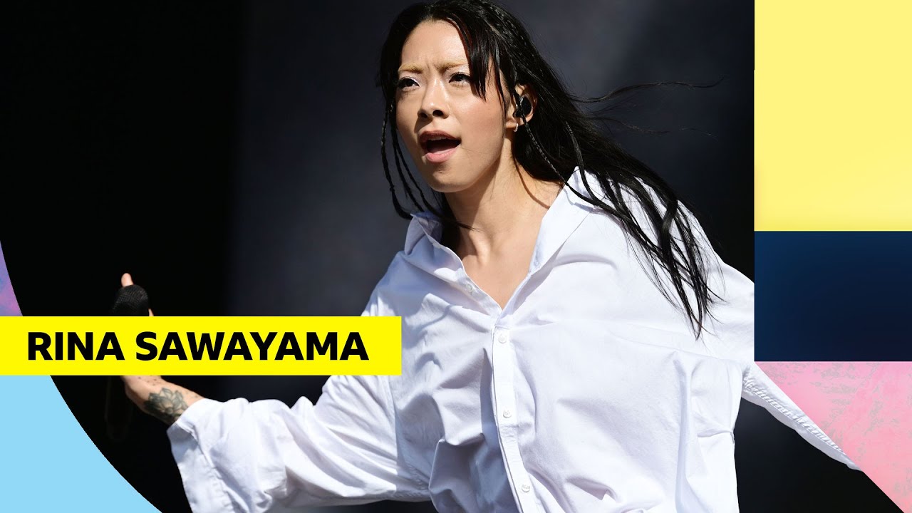 Rina Sawayama – Comme Des Garçons (Like The Boys) (Reading Festival 2023)