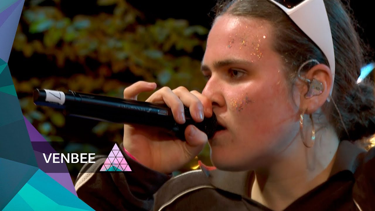 Venbee – Messy in Heaven (Glastonbury 2023)
