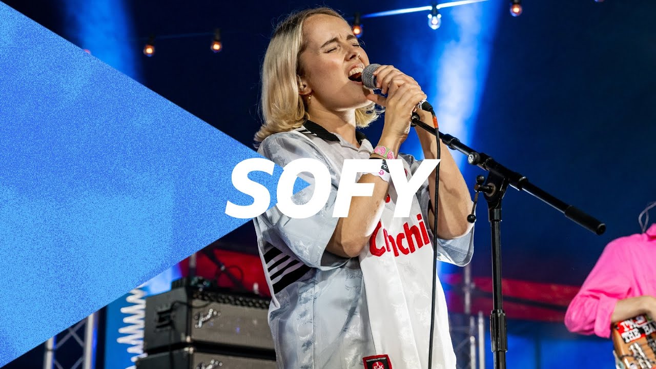 SOFY – Strawberry Milkshake (BBC Music Introducing at Glastonbury 2022)