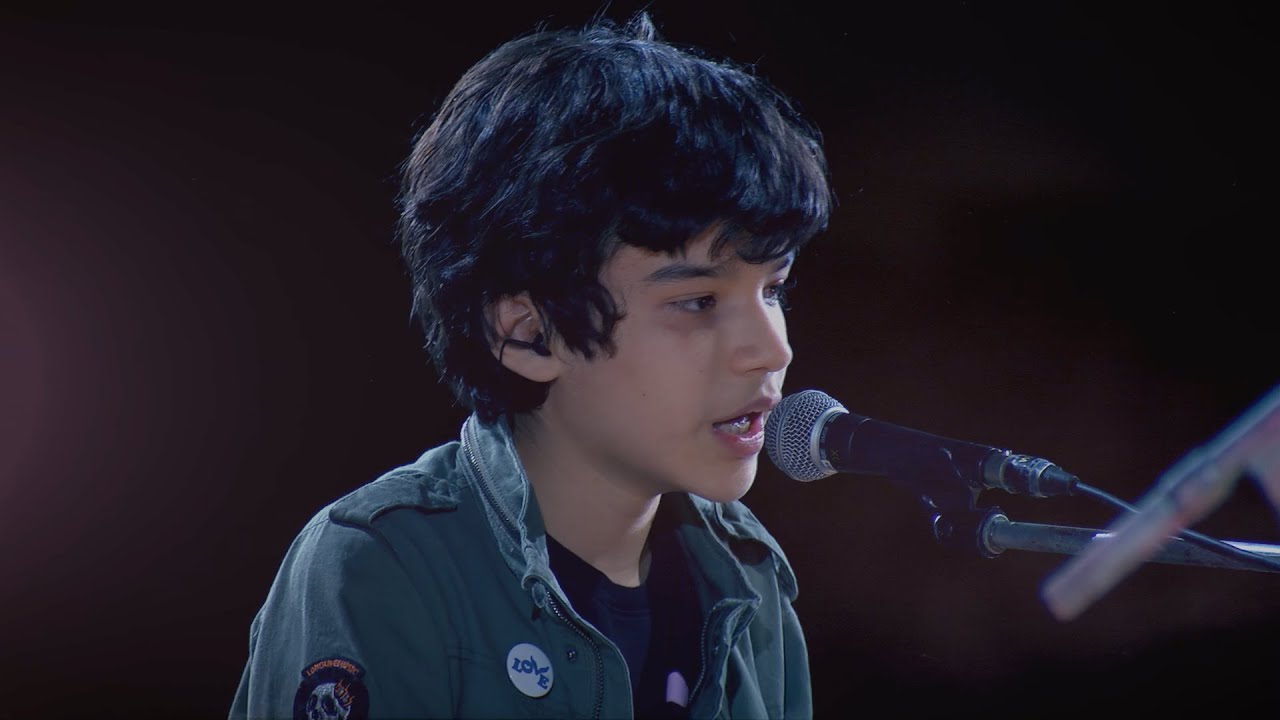Huillo X Coldplay – Different Is OK (Live in Mexico City)