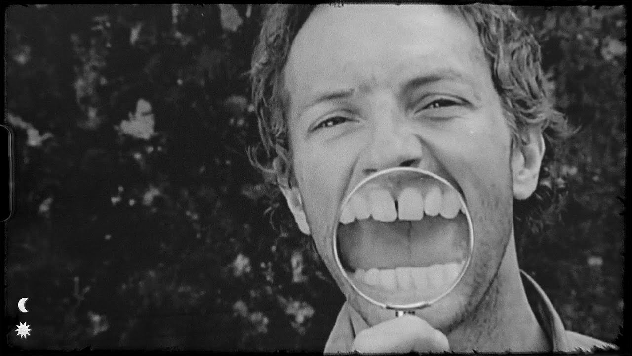 Coldplay – Violet Hill (Official Video)