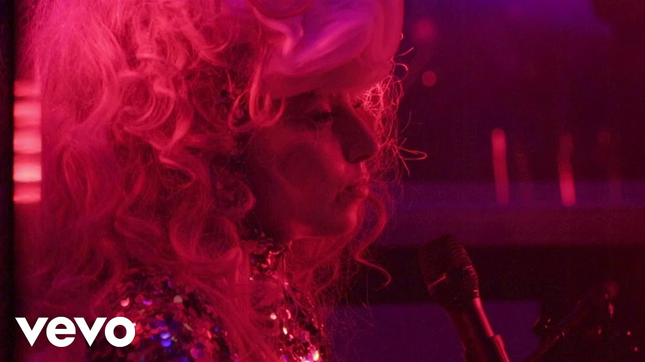 Lady Gaga – Poker Face (Live Belvedere Gig)