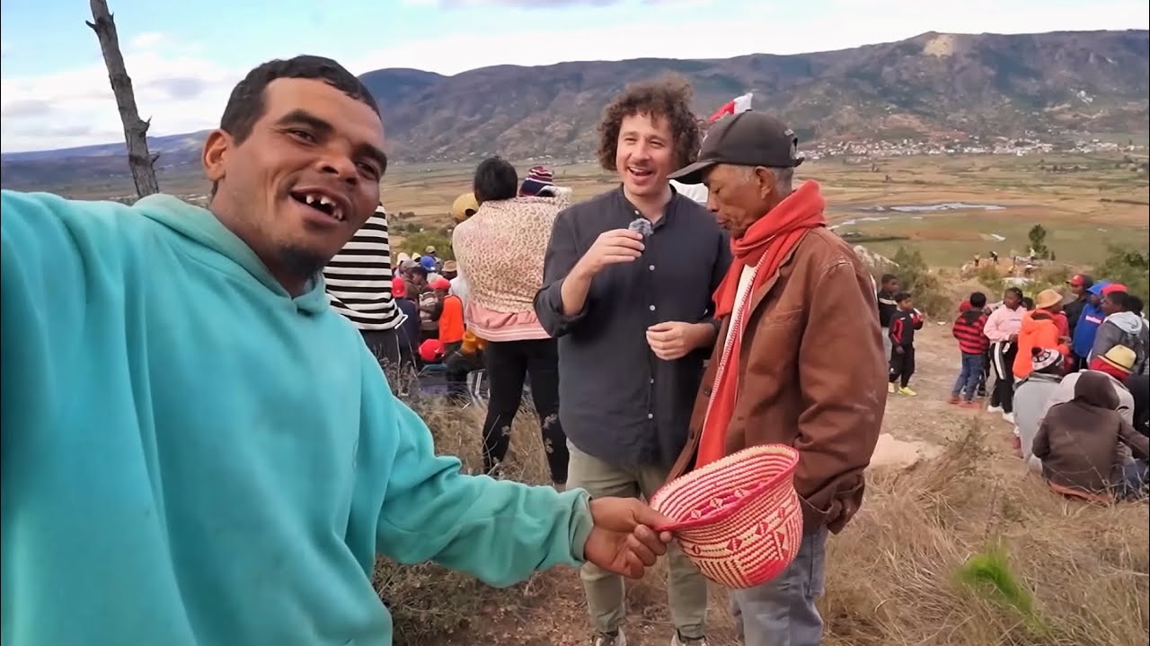 Fui a una fiesta de pueblo en ÁFRICA | ¡Se descontroló! 16 hq720 1436