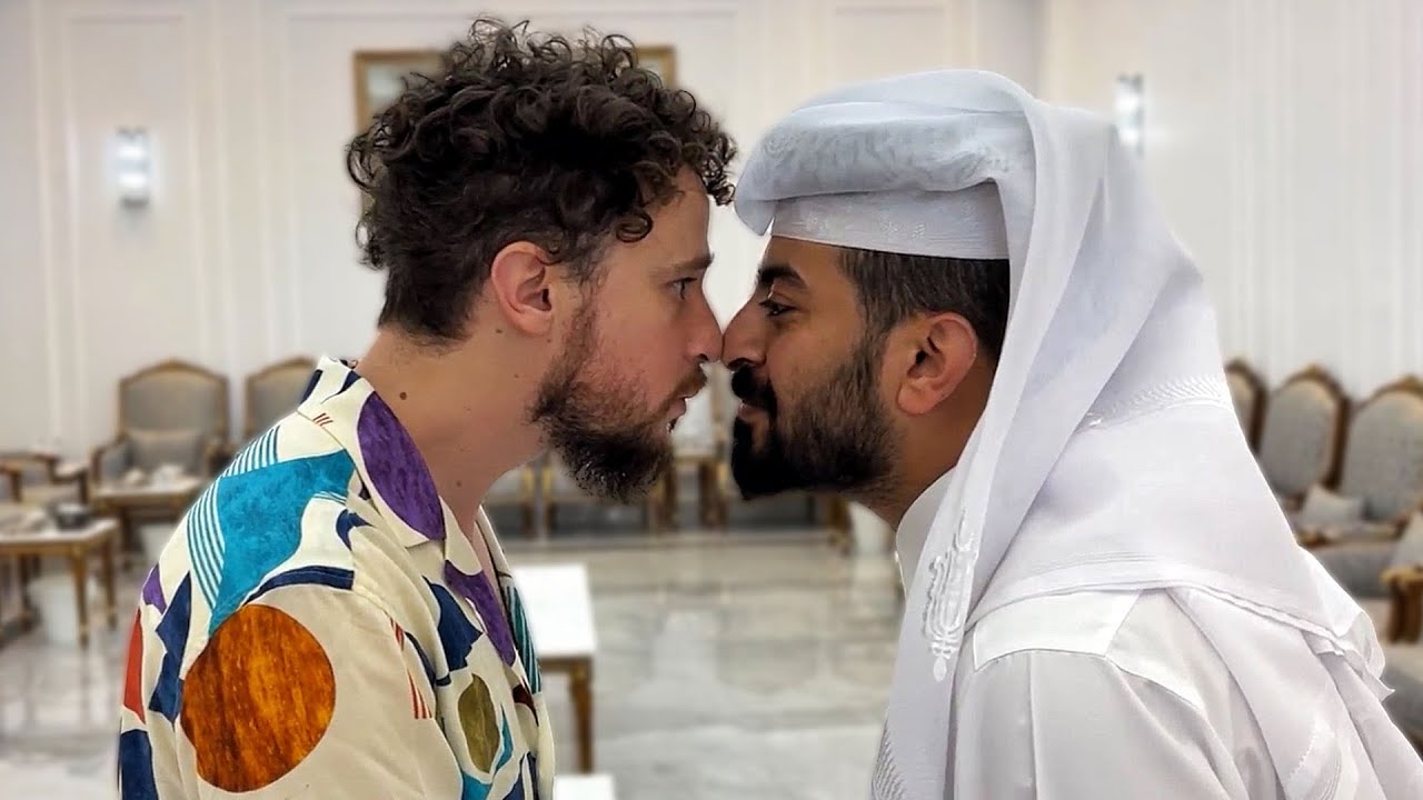El tradicional saludo de beso de narices en Qatar 24 hq720 1638