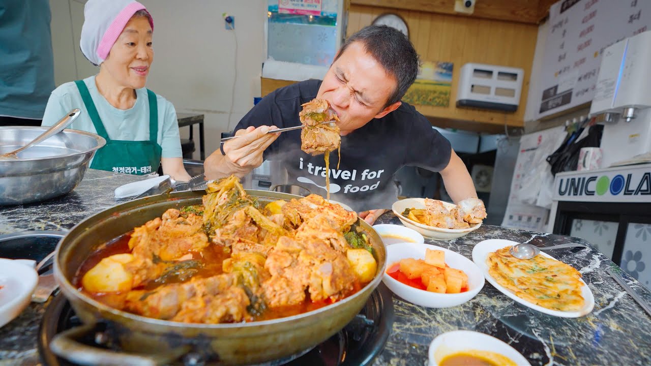 Best Korean Food!! HUGE BONE HOTPOT + 5 Must Eat Foods in Seoul! 23 hq720 164