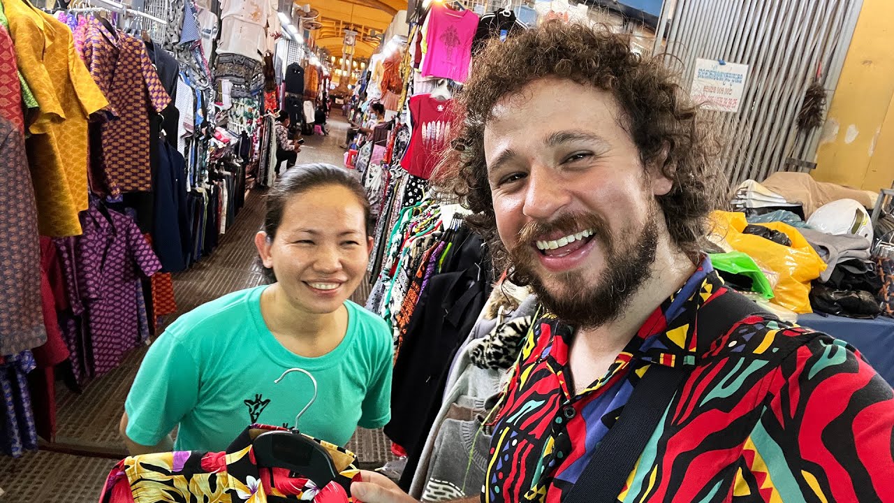 Recorriendo un mercado de piratería MASIVO en Asia: HAY DE TODO 24 hq720 1734