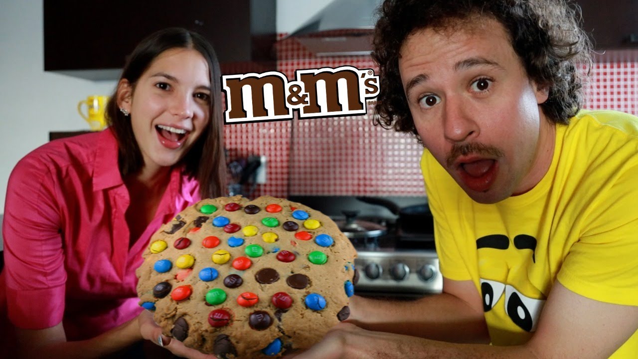Intentamos hacer una GALLETA GIGANTE de M&M's 23 hq720 1918