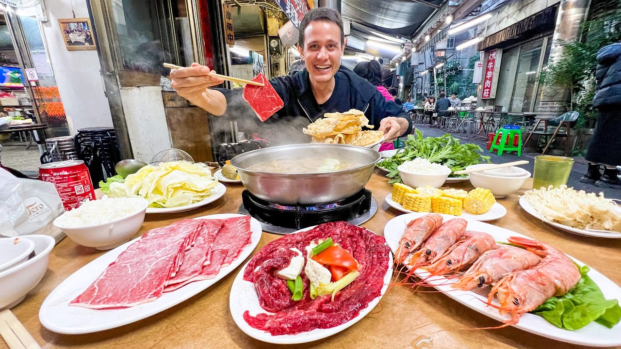 Street Food VS. Luxury HOT POT - One Is So Much Better!! | Taiwan’s HOT POT Obsession!! 25 hq720 219