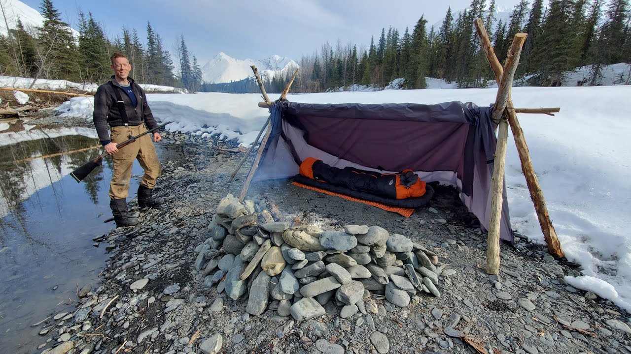 Making a Simple Survival Shelter CRAZY Warm! Winter Bushcraft Camping & Cooking 27 hq720 2766