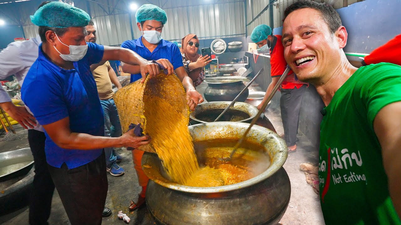 Ultimate Bangladeshi Food!! GIANT BEEF MEZBAN in Chittagong, Bangladesh!! 11 hq720 298