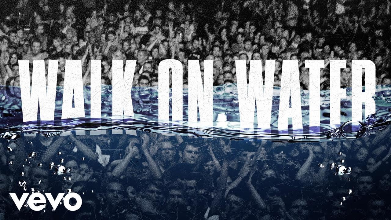 Eminem - Walk On Water (Audio) ft. Beyoncé 22 hq720 3692