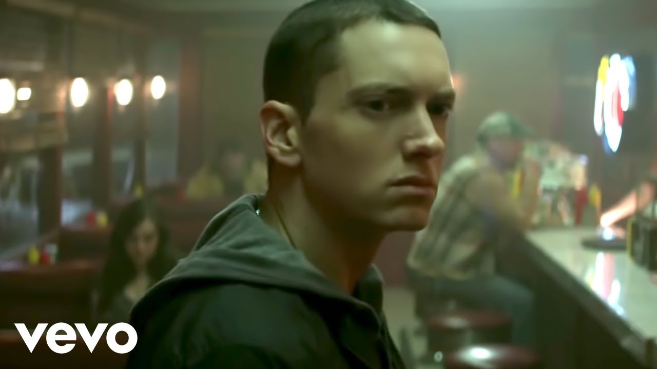 Eminem - Space Bound 25 hq720 3768