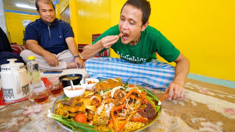 Arabian Thai Food!! GIANT BIRYANI MOUNTAIN in Pattani! | ข้าวหมกปัตตานี hq720