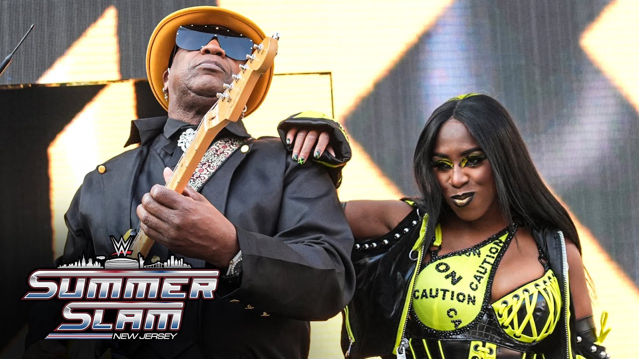 Naomi makes a rocking entrance with her father on guitar: SummerSlam 2025 highlights 30 hq720 4330
