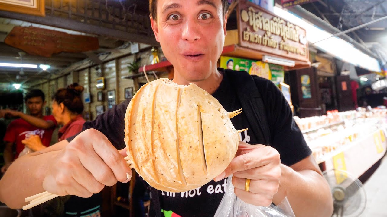 Thai Chinese Street Food - HEAD SIZED MEAT BALLS at 100-Year Sam Chuk Market! | ลูกชิ้นยักษ์ 26 hq720 524